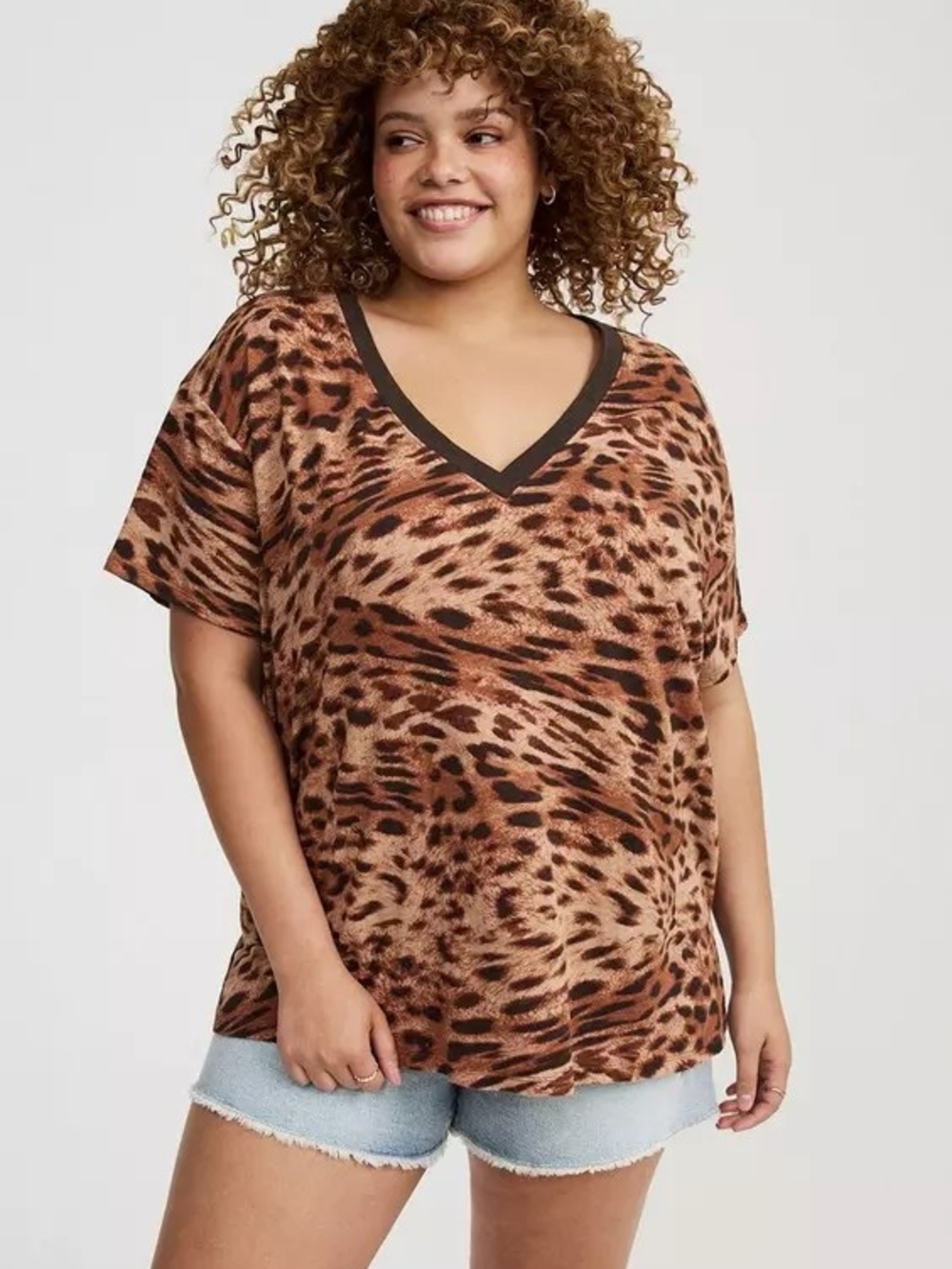 Torrid Heritage Slub V-Neck Relaxed Tee In Lioness Leopard, Size 2x GUC